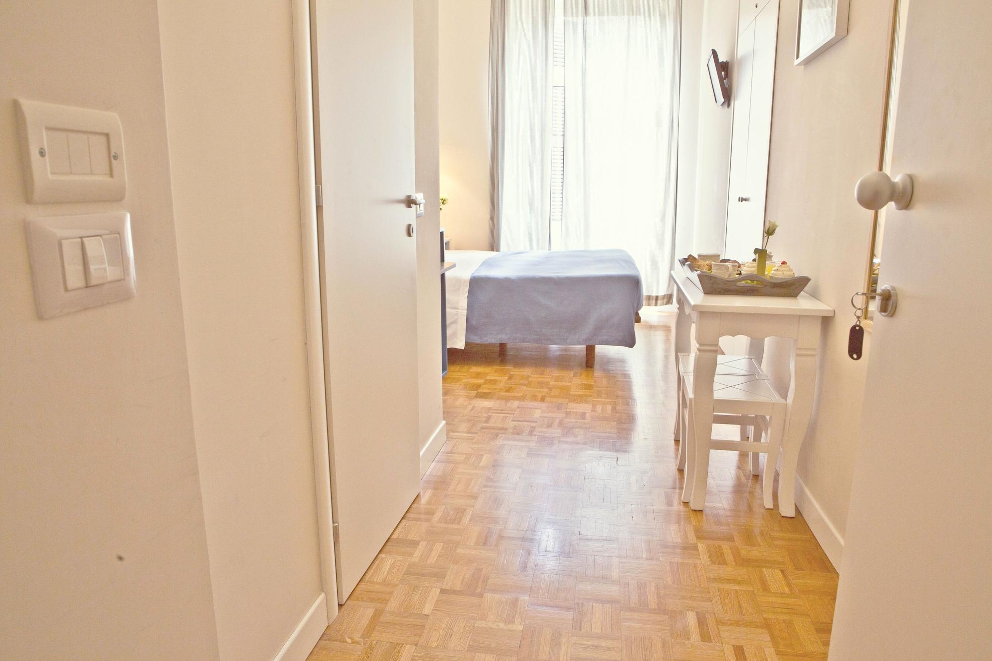 Residenza I Rioni Guesthouse Rome Bagian luar foto
