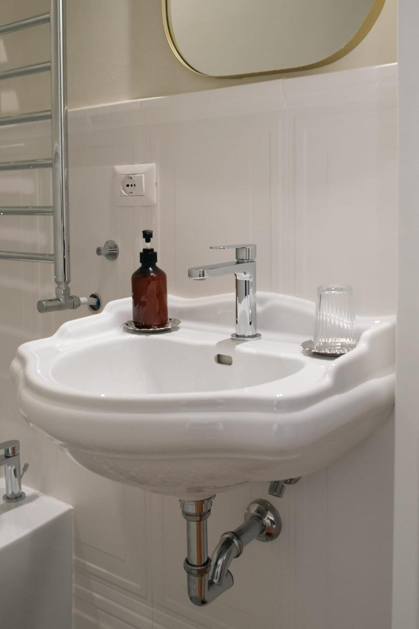 Residenza I Rioni Guesthouse Rome Bagian luar foto