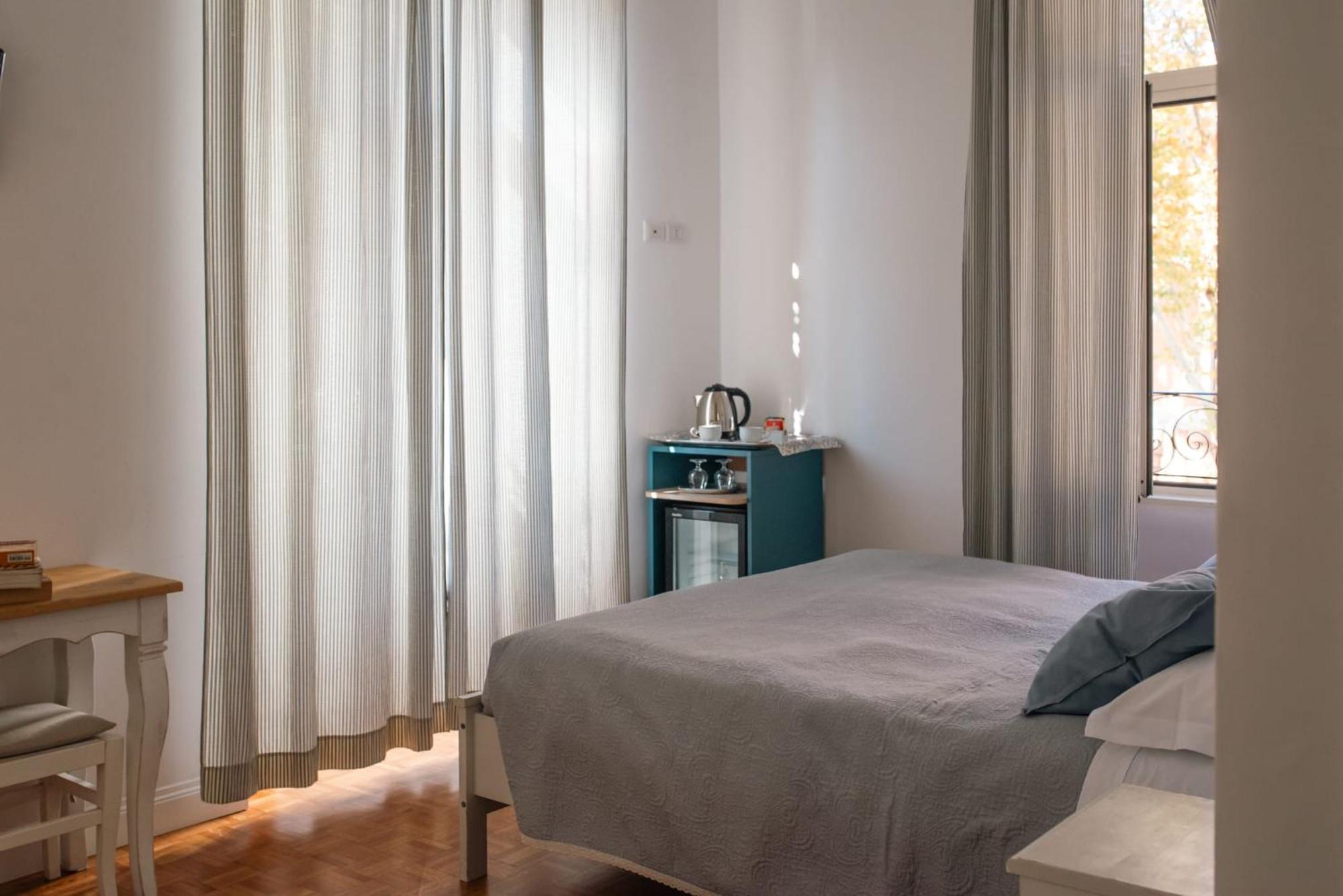 Residenza I Rioni Guesthouse Rome Bagian luar foto