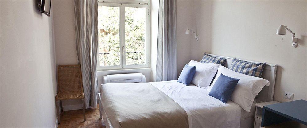 Residenza I Rioni Guesthouse Rome Bagian luar foto
