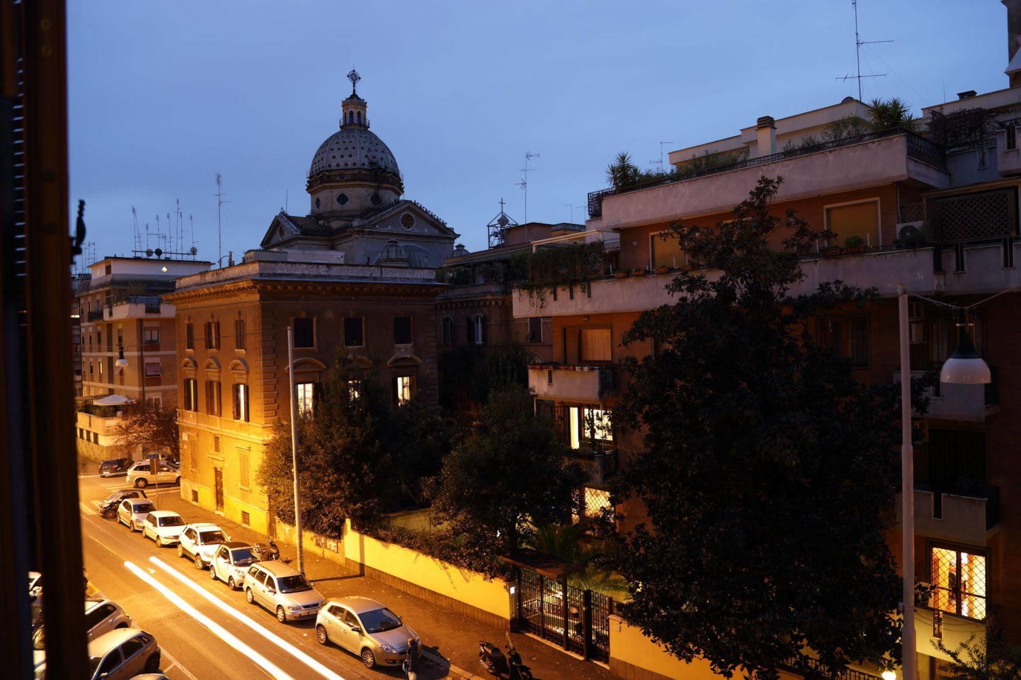 Residenza I Rioni Guesthouse Rome Bagian luar foto